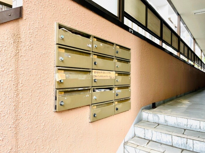 第２百合サロンの物件外観写真