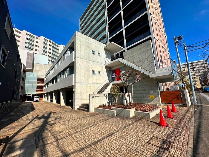 ＯＺ－ＣＯＵＲＴの物件外観写真