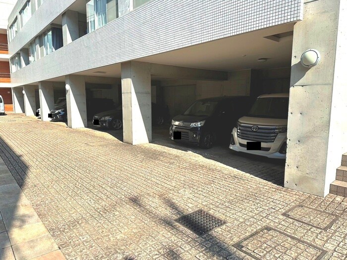 ＯＺ－ＣＯＵＲＴの物件外観写真