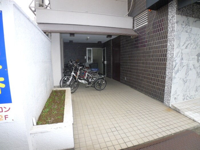 田口ビルの物件外観写真