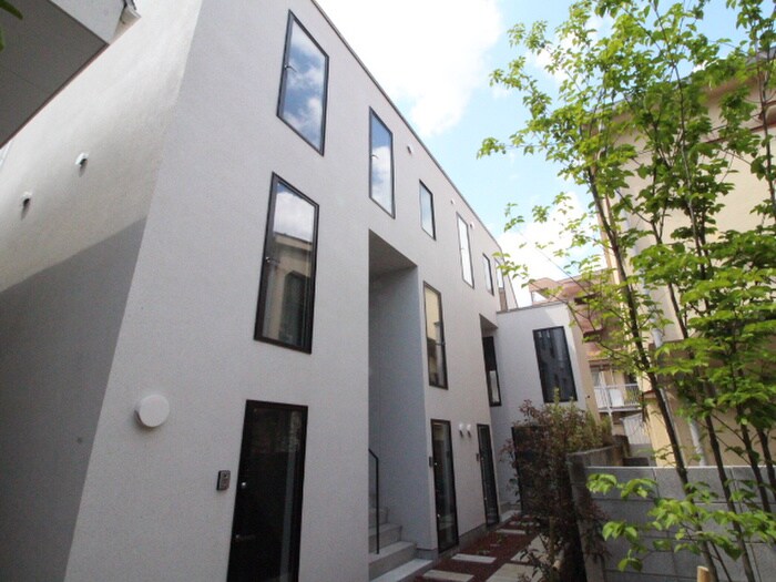 カラスヤマテラスNの物件外観写真