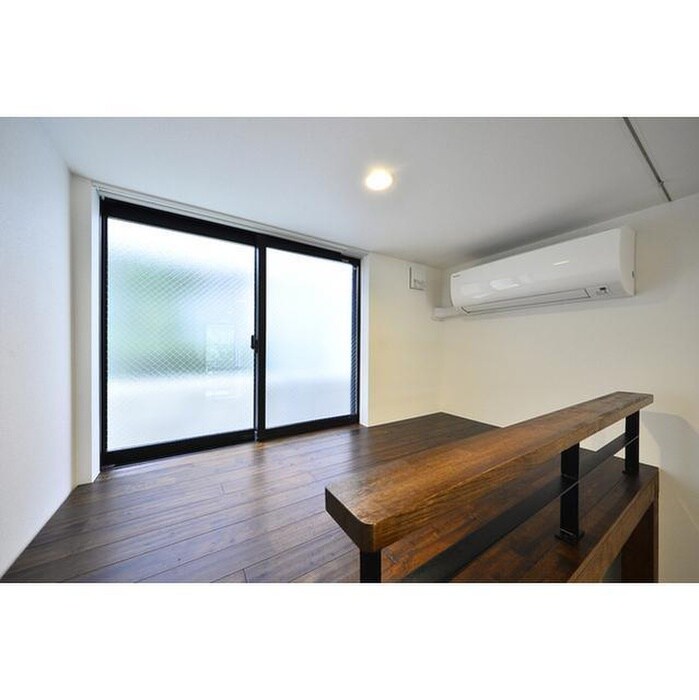 カラスヤマテラスNの物件内観写真