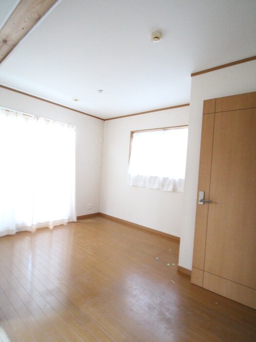 新町一丁目貸家の物件内観写真