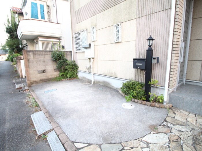 新町一丁目貸家の物件外観写真