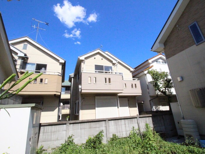 新町一丁目貸家の物件外観写真