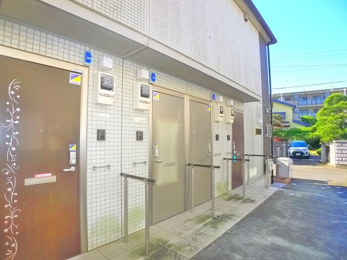 リッツハウスⅤの物件外観写真