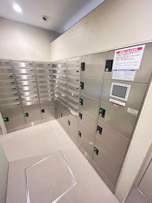 ロイジェント九段の物件外観写真