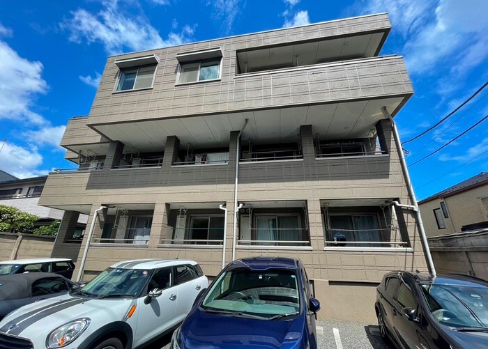 ベルボア目白(1F)の物件外観写真