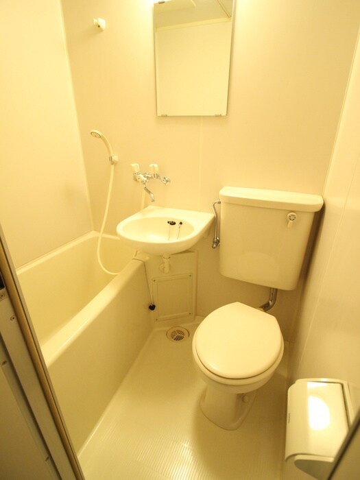 ベルボア目白(1F)の物件内観写真