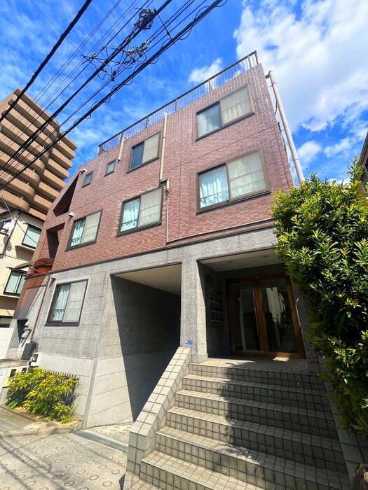 シャルレ早稲田の物件外観写真