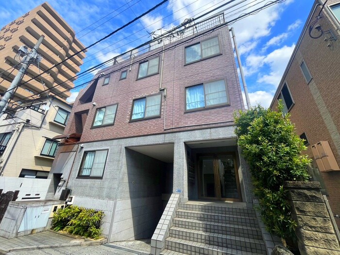 シャルレ早稲田の物件外観写真