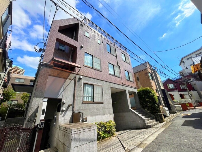 シャルレ早稲田の物件外観写真