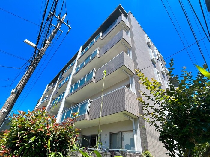 ファミ－ルヴィラ多摩の物件外観写真