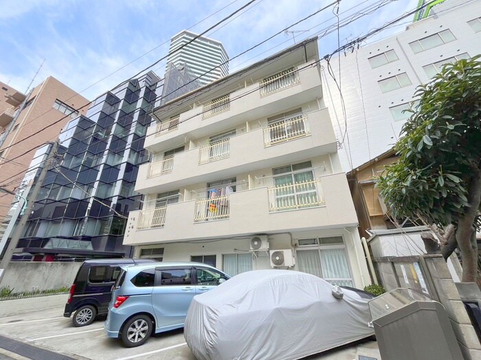 名弘マンションの物件外観写真