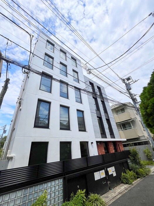 ルクレ高田馬場の物件外観写真