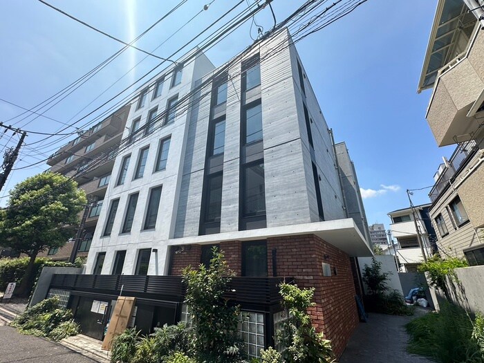 ルクレ高田馬場の物件外観写真