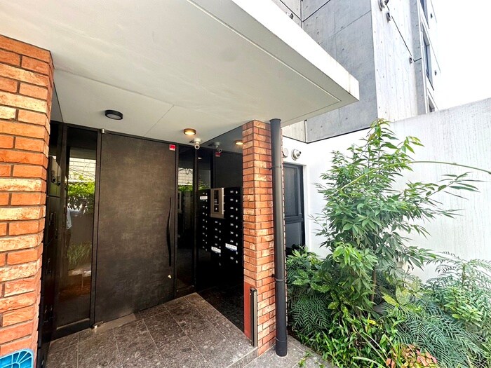 ルクレ高田馬場の物件外観写真