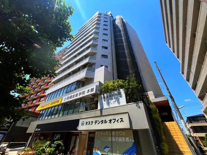 ONE ROOF FLAT NISHIWASEDAの物件外観写真