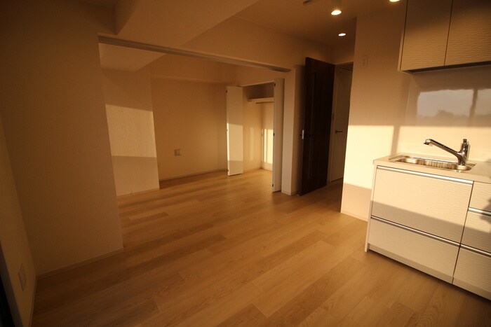 ONE ROOF FLAT NISHIWASEDAの物件内観写真