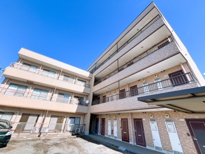 シャトル日新の物件外観写真