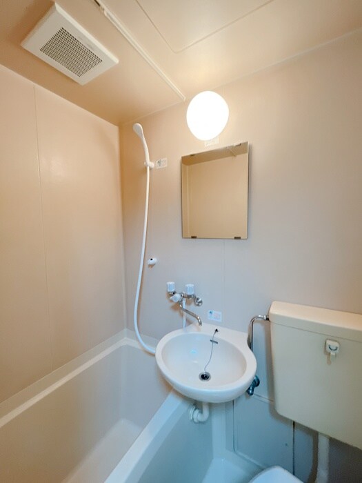 シャトル日新の物件内観写真