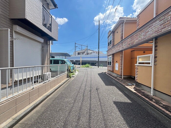 ジュネス大泉の物件外観写真