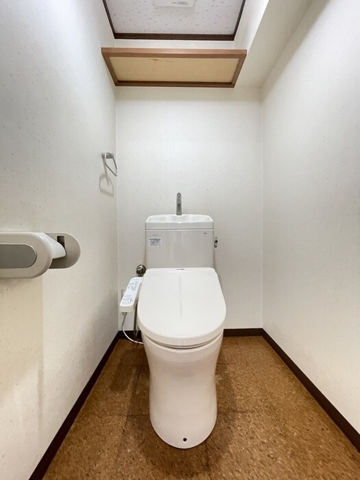 厚木国際飯山レジデンスＣ棟の物件内観写真