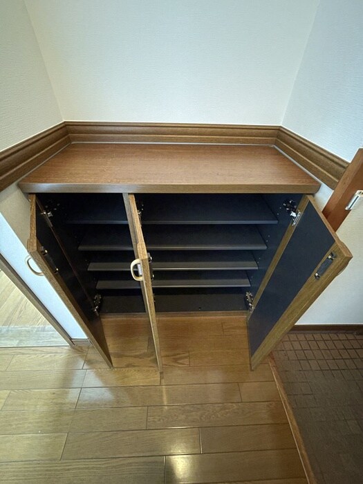 厚木国際飯山レジデンスＣ棟の物件内観写真