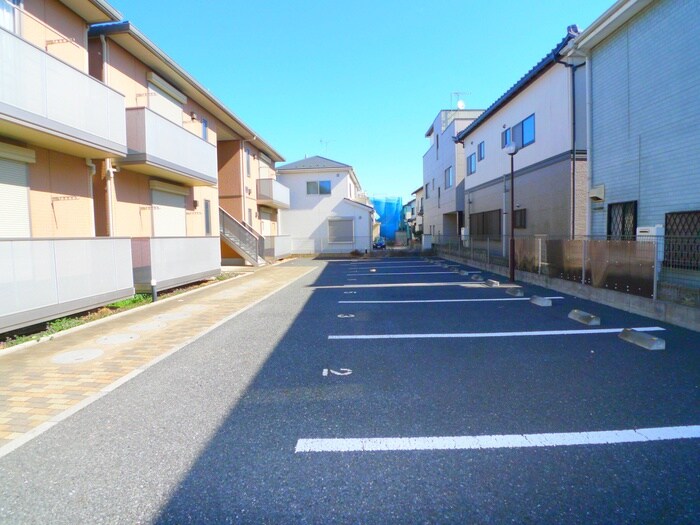 フォ－ルＢ棟の物件外観写真