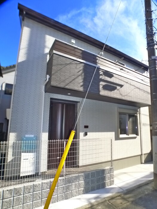 西新井栄町2丁目戸建の物件外観写真