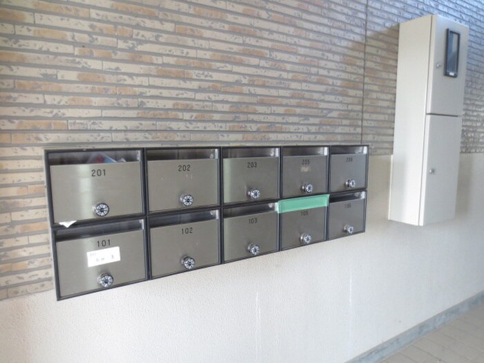 クラ－ジュリヴの物件外観写真