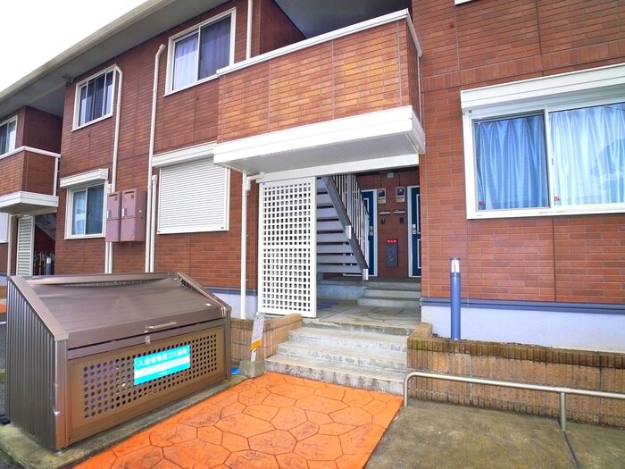 ウィンバ－ドの物件外観写真