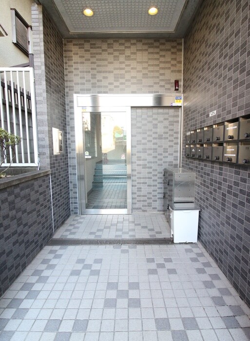 クレストコ－トの物件外観写真