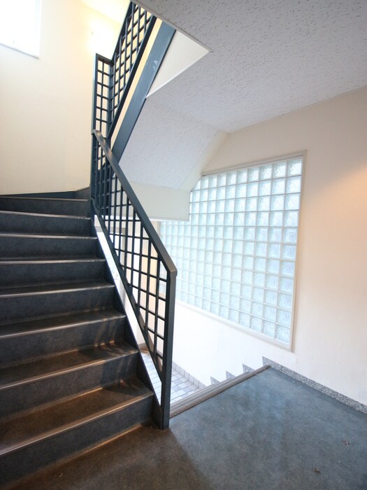 クレストコ－トの物件外観写真