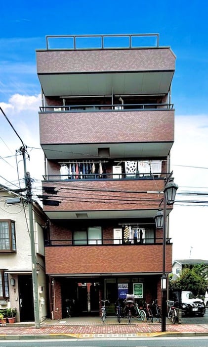 クレール・ユアサの物件外観写真