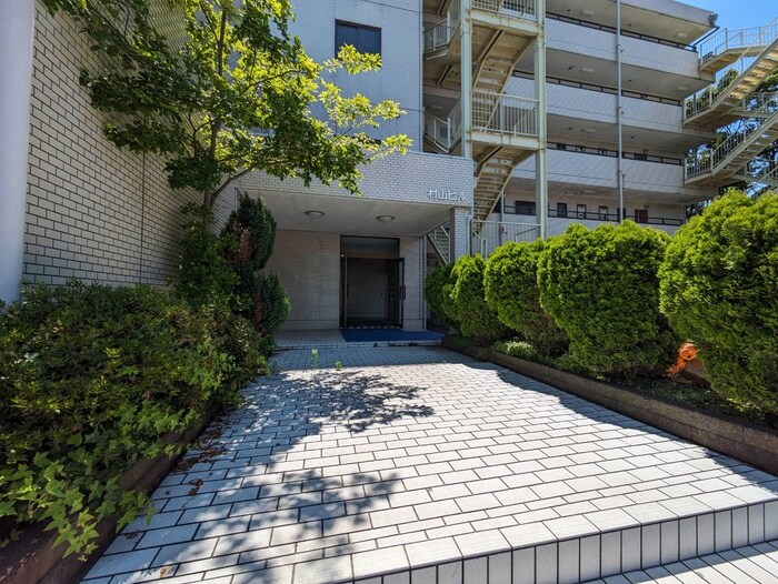 村山ビルの物件外観写真