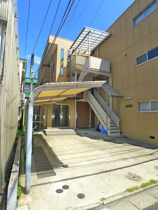 カーサ・フローラの物件外観写真