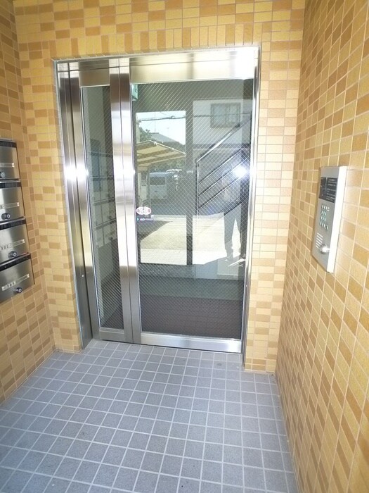 カーサ・フローラの物件外観写真