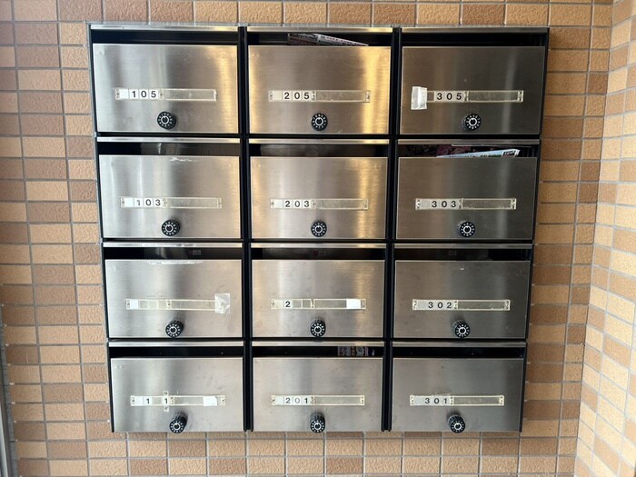 カーサ・フローラの物件外観写真