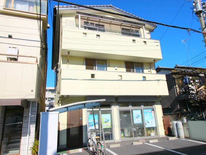 コスメハウスの物件外観写真