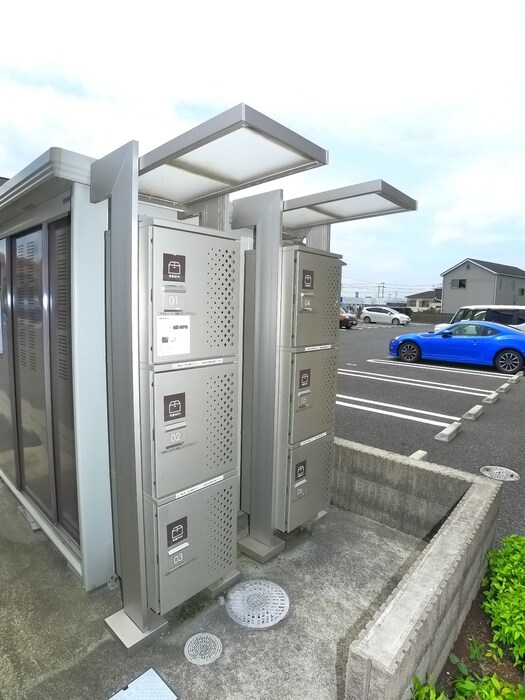 サンモール　A棟の物件外観写真