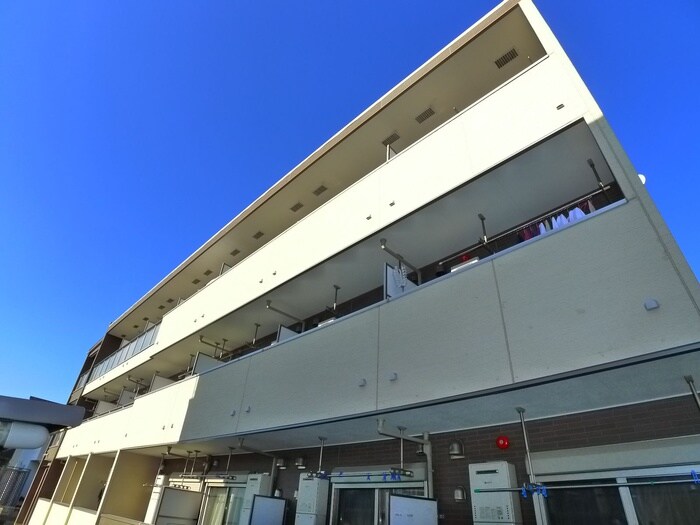 ラ　ラ　トマートＢの物件外観写真