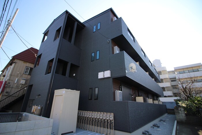 Will Noir 坂下町の物件外観写真