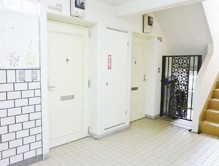 グレイス下北沢の物件外観写真