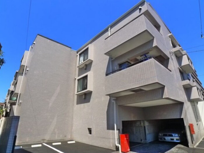 リズ市川平田の物件外観写真