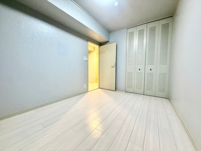 リズ市川平田の物件内観写真