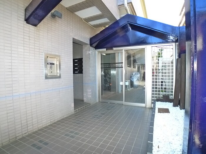 リズ市川平田の物件外観写真