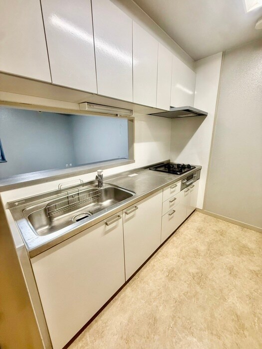 リズ市川平田の物件内観写真