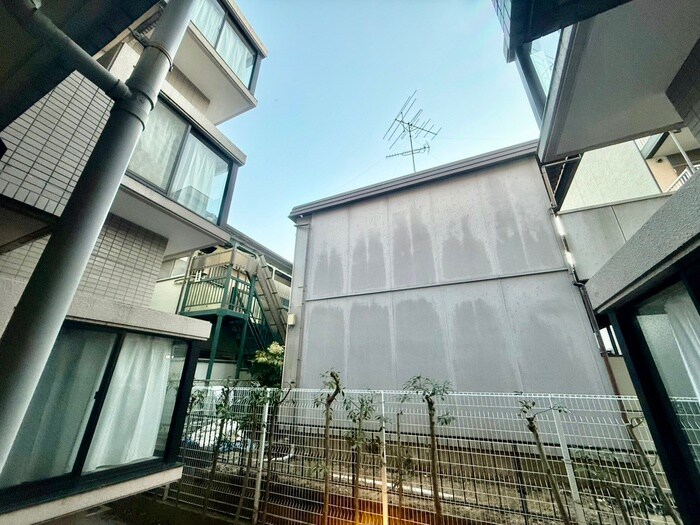 リズ市川平田の物件内観写真