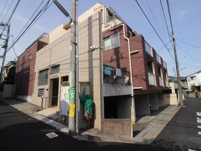 アステラス烏山の物件外観写真